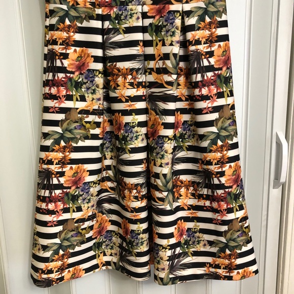 NWOT Striped Floral Dress - Picture 7 of 8